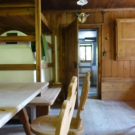 Lacknerbrunn Astl Alm Im Stilluptal *